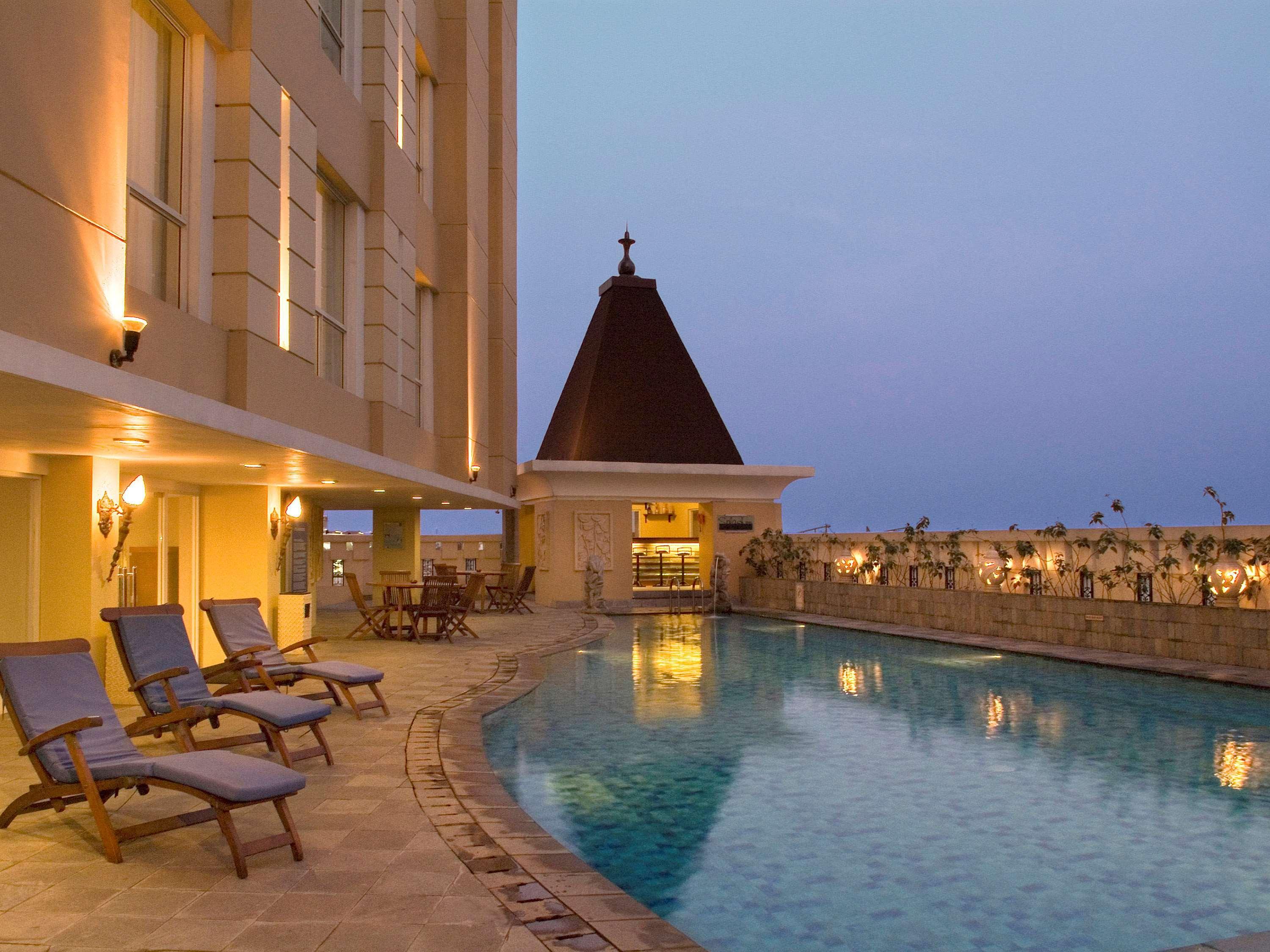 Novotel Semarang Exterior photo