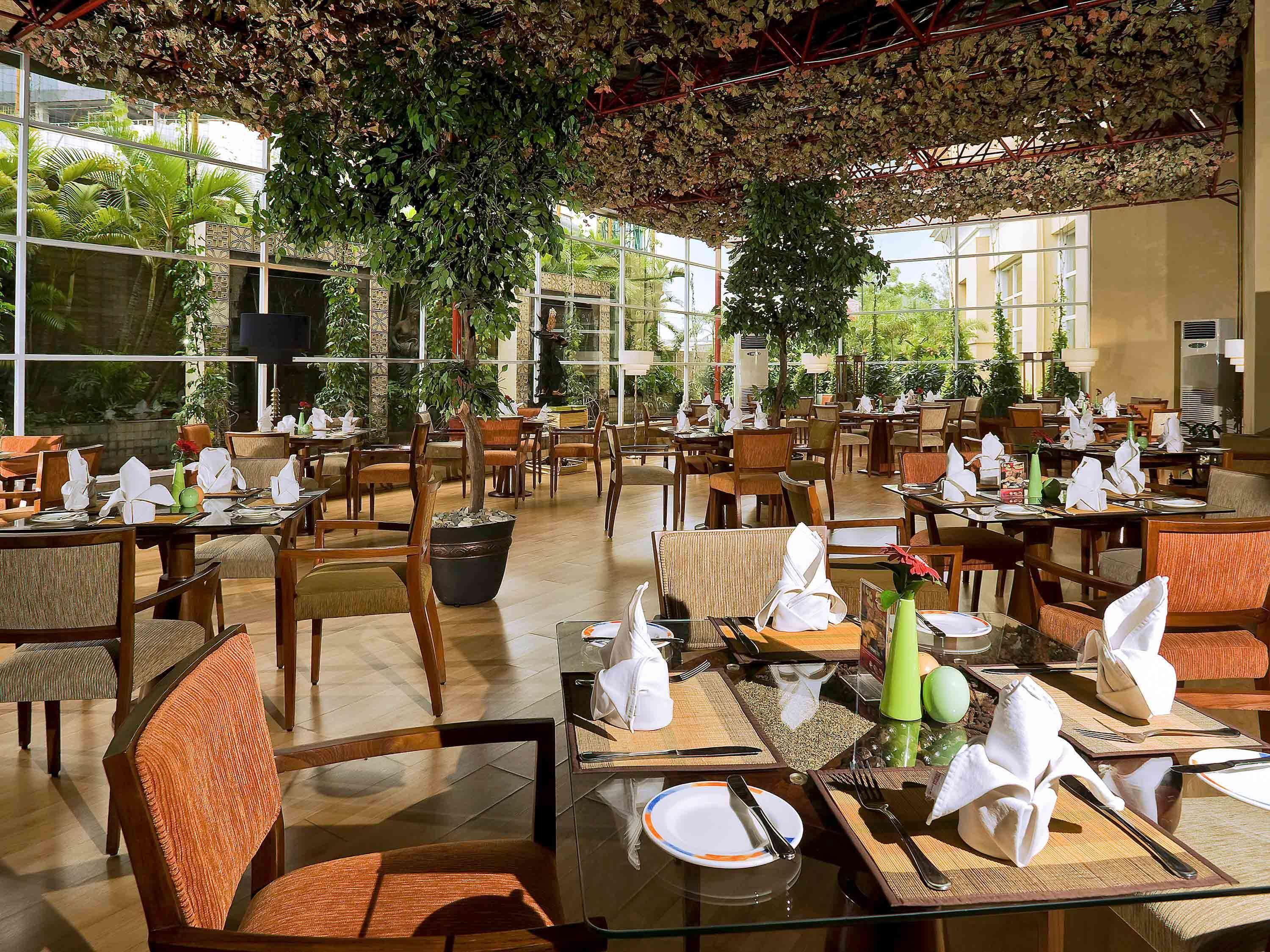 Novotel Semarang Exterior photo