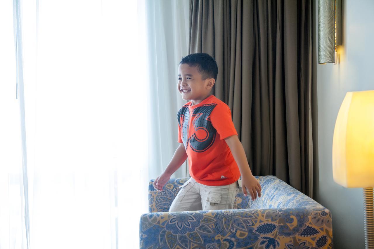 Novotel Semarang Exterior photo