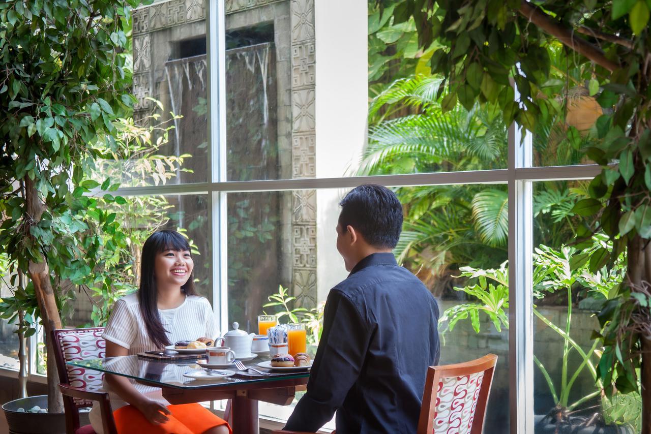 Novotel Semarang Exterior photo
